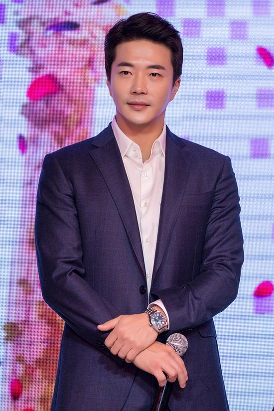 《情敌蜜月》张雨绮练拳击发泄情绪