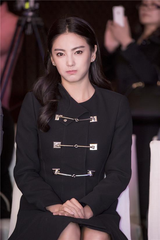 《情敌蜜月》张雨绮练拳击发泄情绪