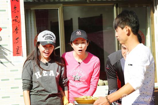 看醉了！韩雪女屌丝形象示人展豪放笑容