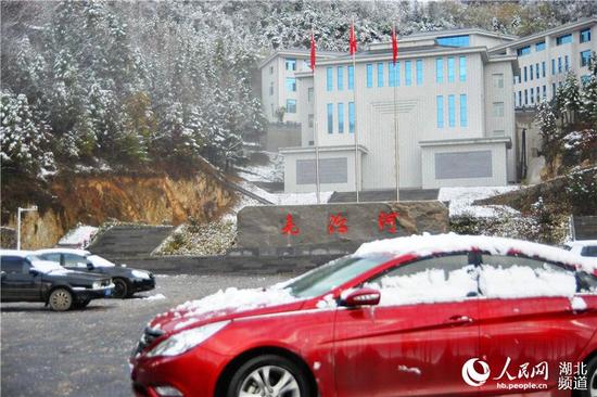 湖北?？到迪陆穸谝粓?chǎng)雪