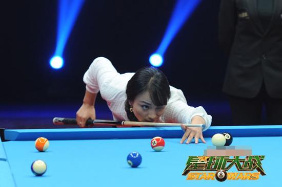 《星球大战》女星合宿曝隐私 田丽爱裸睡