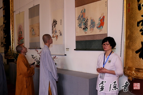 杭州灵隐寺“心香”佛教书画展展出书画与插花的完美结合