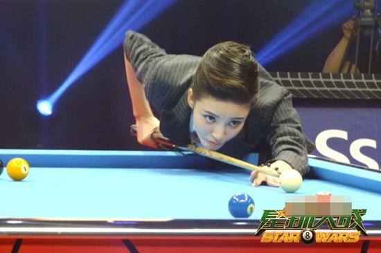 《星球大战》女星合宿曝隐私 田丽爱裸睡