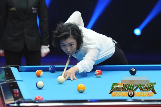 《星球大战》女星合宿曝隐私 田丽爱裸睡