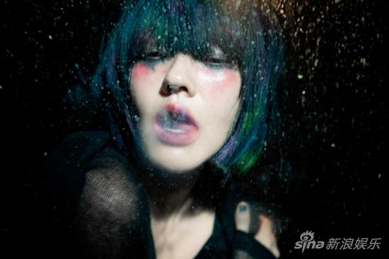 小S出道20年首发EP 主打歌《Blue》MV上线