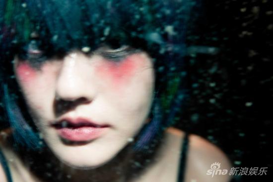 小S出道20年首发EP 主打歌《Blue》MV上线