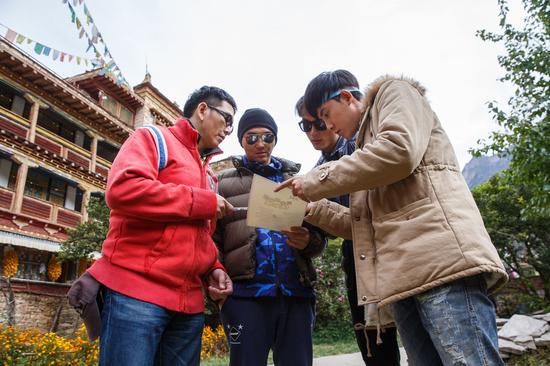 《两天一夜》张睿作诗赞hold住姐反遭群殴