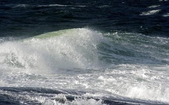 危险天气:海南省气象台发布海上大风四级预警