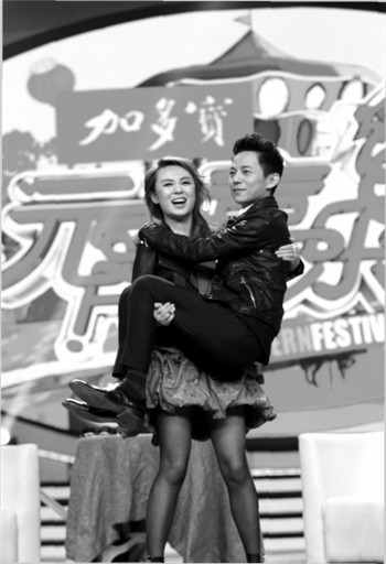 话剧千场女皇马丽：笑声中的那些五味杂陈