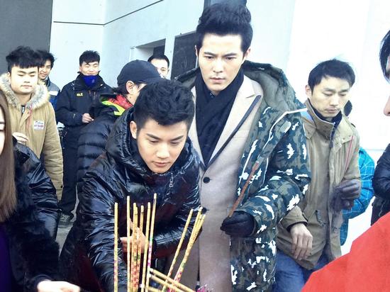 超时空2.5次元类型剧《男神执事团》开机|《男