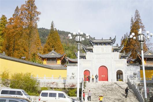 黄梅五祖寺见习记者卢有申摄