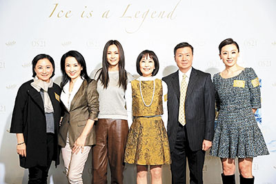 马诗慧帮儿挤黑头遭拒 谢宁逼老公敷面膜|马诗慧|谢宁|岑健勋_新浪娱乐_新浪网