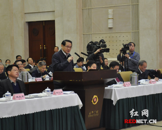省委常委、长沙市委书记易炼红诚恳“接招”。