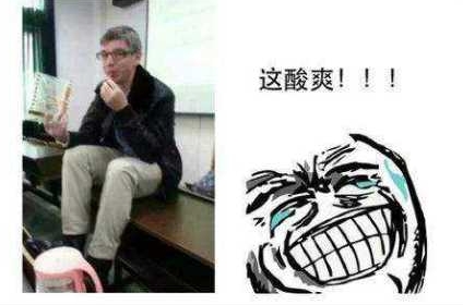 外国人吃辣条。(网络图片)