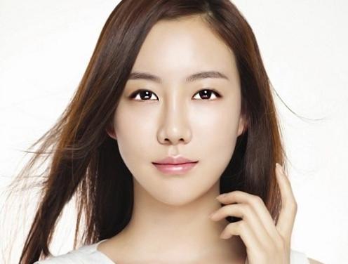 怎样去眼角皱纹 7个tips助你恢复紧致眼眸