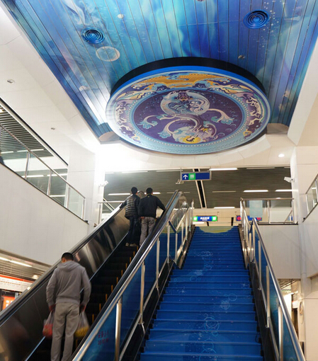 二号线苜蓿园站 “梁祝版”音乐楼梯_新浪江苏_新浪网