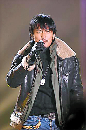 谢霆锋念旧有迹:1件外套穿9年 1双鞋穿5年