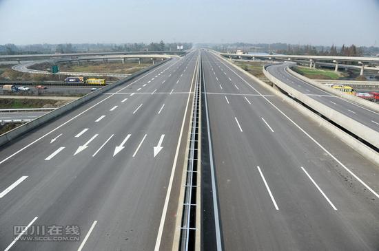 成都第二绕城高速西段年底将通车