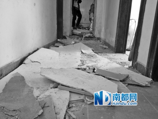 爆炸现场被炸得面目全非。南都记者 何永华 摄