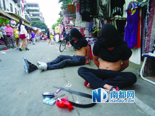 抓获扒手背后是反扒队员长时间的跟踪与蹲守。通讯员摄