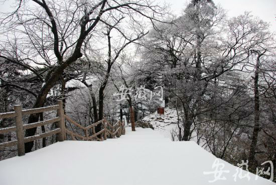 黄山启动“降雪模式”