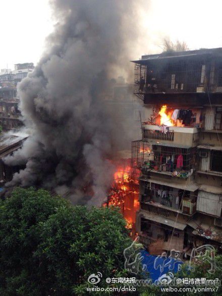 福州西洪路34号民房着火 大火已被扑灭