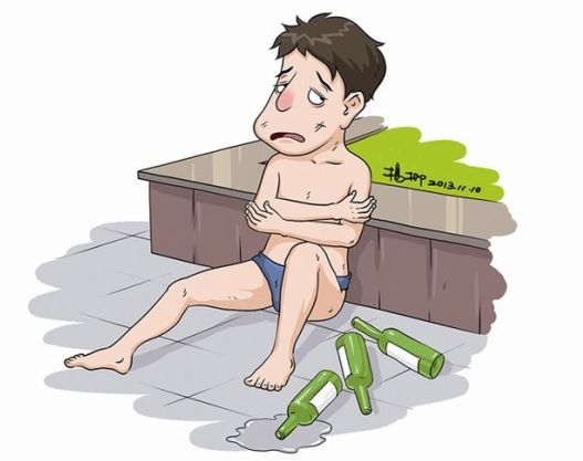 男子分手后遭前<em>女友</em>妹妹扒光衣服签200万欠条