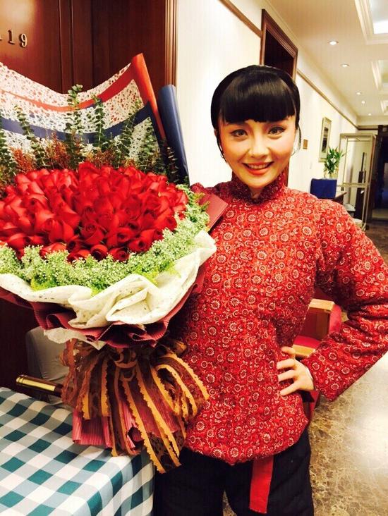 孙茜生日老公送鲜花蛋糕 自称被冷落(图)|孙茜