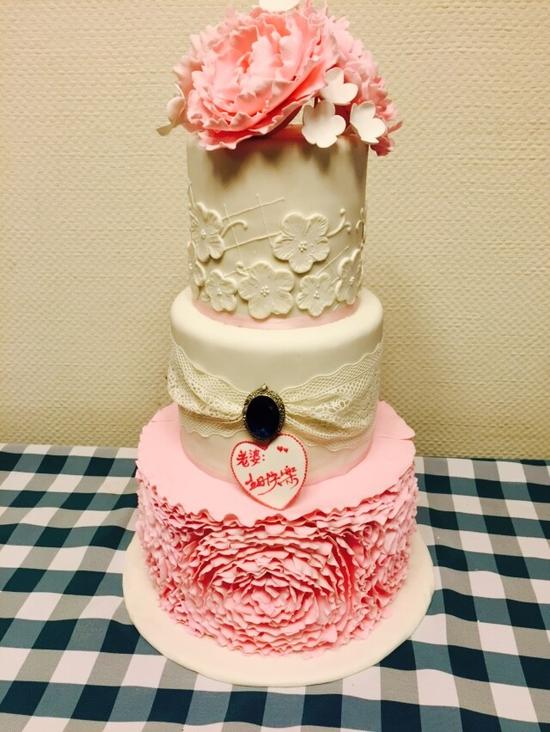 孙茜生日老公送鲜花蛋糕 自称被冷落(图)|孙茜