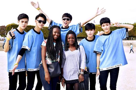 fresh极客少年团《UP 4 U》MV畅跑巴黎|fresh