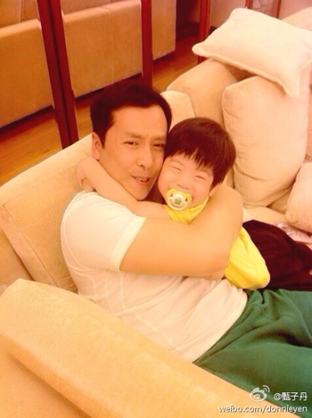 甄子丹为儿子办7岁生日派对 父子情深