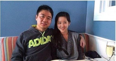 奶茶妹妹和刘强东