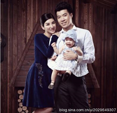 黄奕夫妇