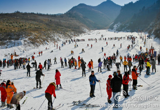 金象山滑雪场(图:@金象山景区)