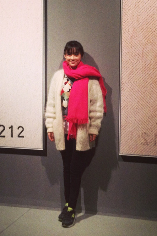 袁姗姗助阵顾长卫艺术展 关注儿童公益|袁姗姗