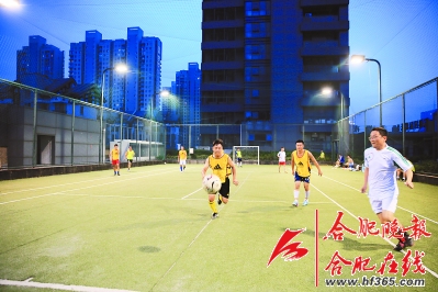 合肥私营足球场市场火爆 经营利润低求政策支