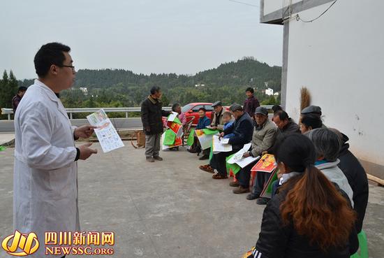 四川西充艾滋病男童将接受免费治疗 村民抵触