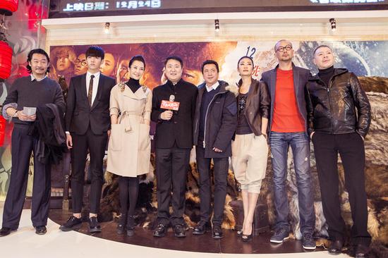 众星捧场《威虎山》 吴亦凡许晴携手亮相