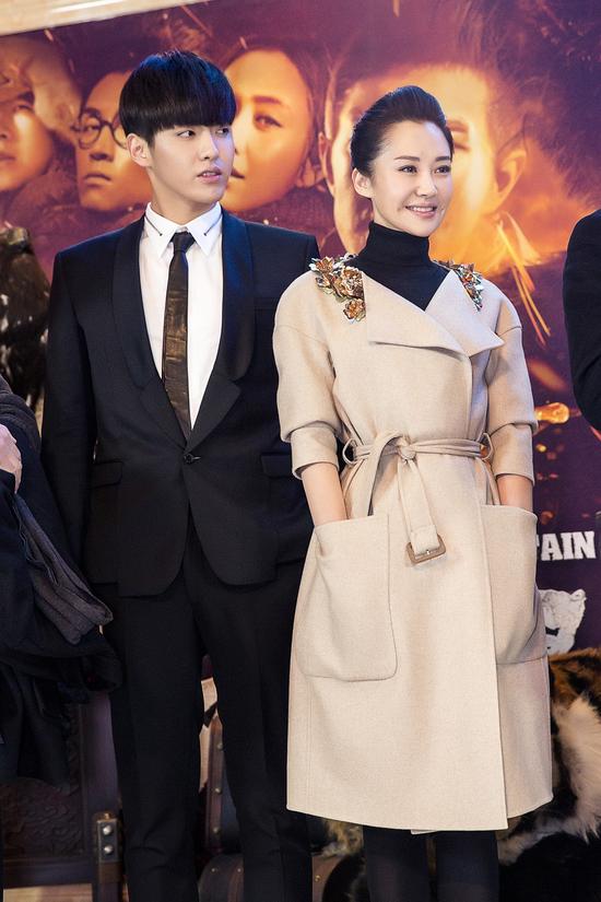 众星捧场《威虎山》 吴亦凡许晴携手亮相