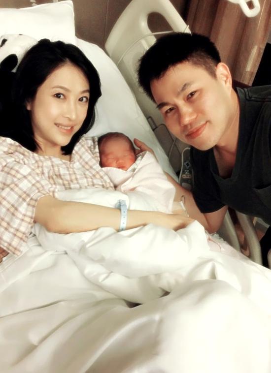 台女星剖腹产女曝正面照 曾与杰伦传绯闻