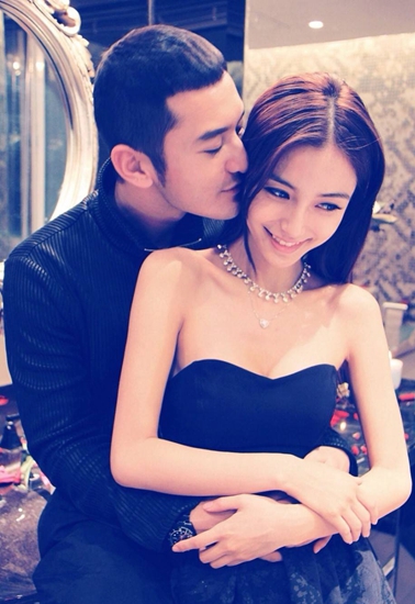 黄晓明Baby情侣档跨年