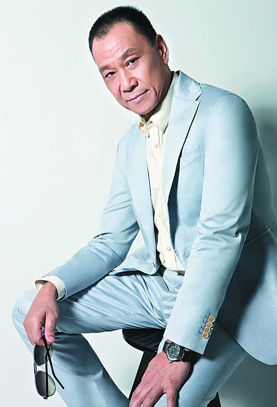 硬汉王学圻变时尚姥爷:我是个十足的戏痴|王学圻|姥爷|硬汉_新浪娱乐_新浪网