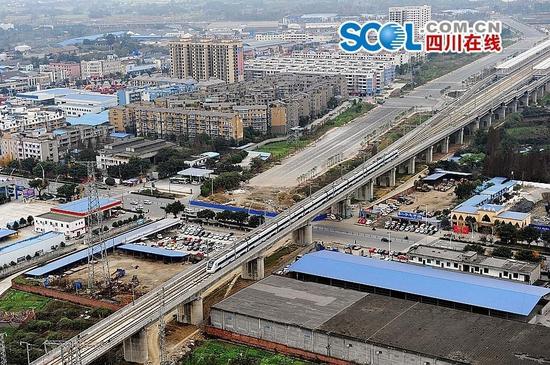 成绵乐客专动车试行直升机护航 系国内首次