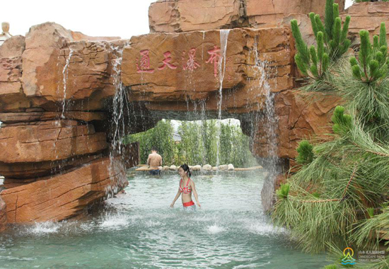 泰山温泉城(图:山水圣人旅游同盟)