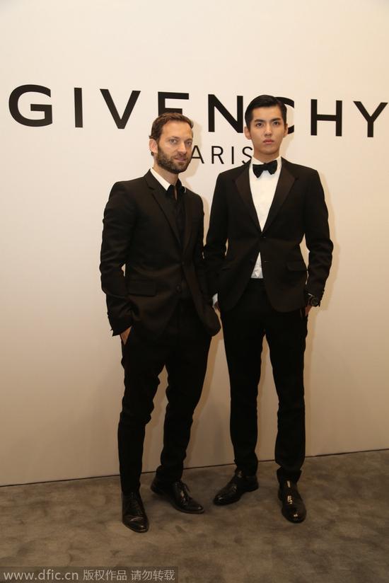 又会穿 吴亦凡能不能给别人留条活路|旗舰店|吴