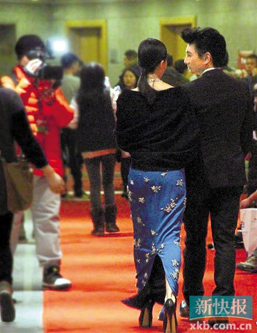 刘诗诗吴奇隆国剧盛典亲密 力证未分手