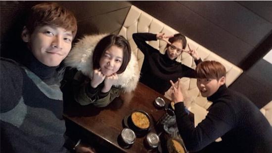 《匹诺曹》李钟硕等四人帮疯狂自拍卖萌