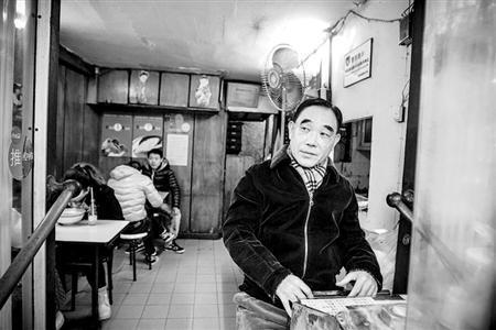 上海青年日本扒分赚20万 回沪开面店24年