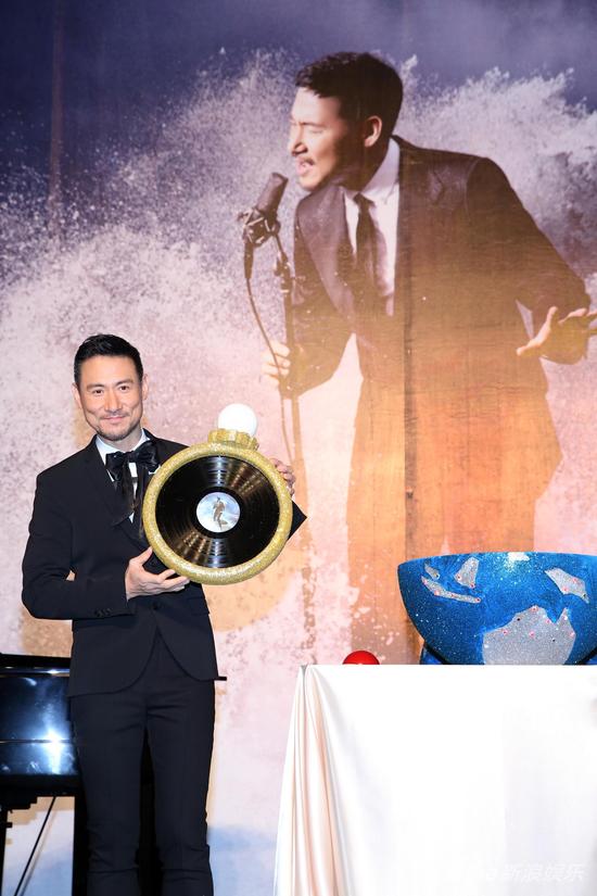 时隔7年张学友发新专辑 30位巨星送祝福