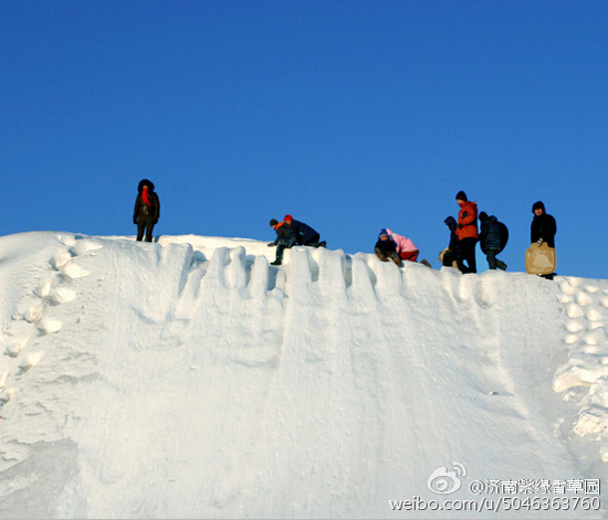 图：@济南香草园滑雪场